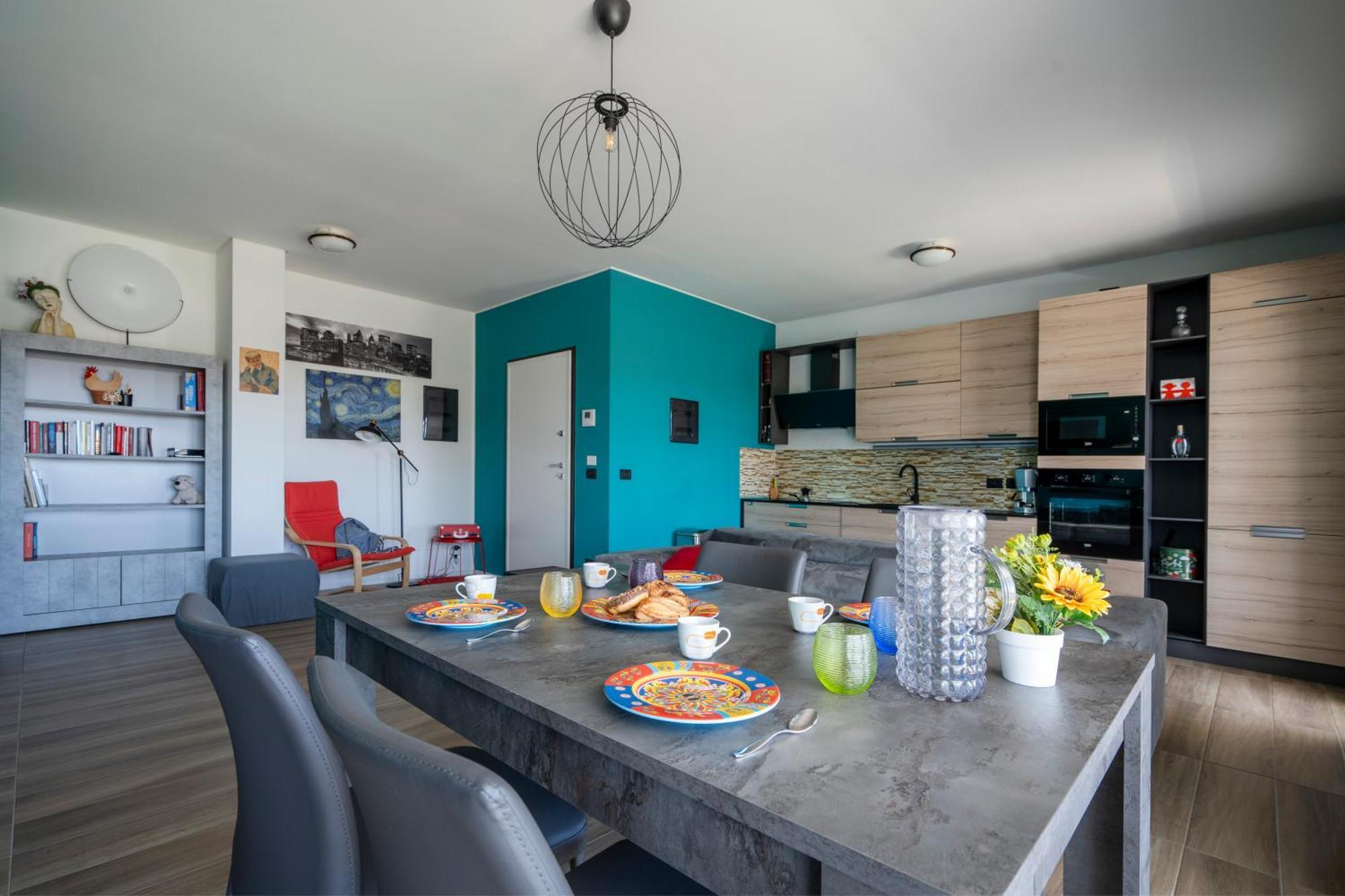 Kind Park - Sleek Apartment With Terrace & Parking Bari Exteriör bild