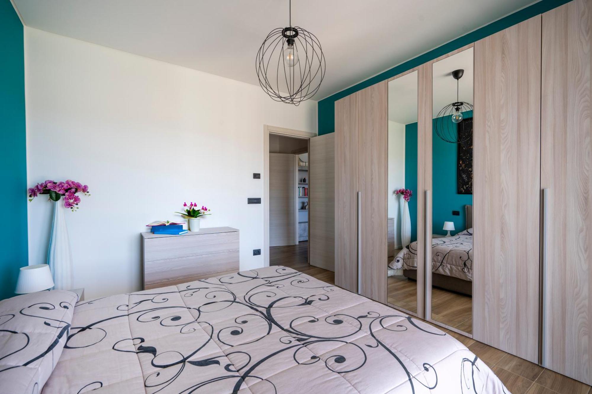 Kind Park - Sleek Apartment With Terrace & Parking Bari Exteriör bild